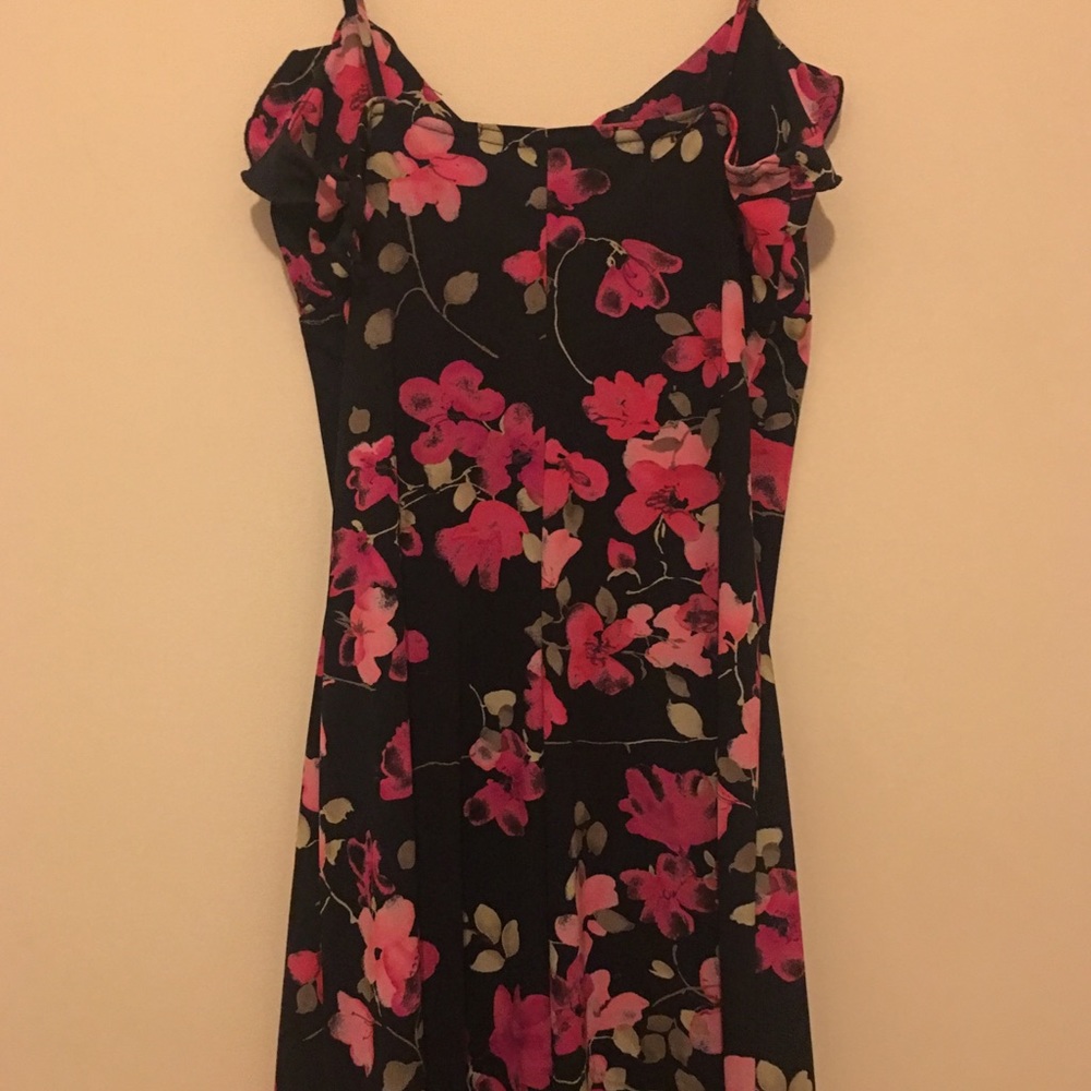 💲3 for $10 Beautiful girl’s dress! - Picture 2 of 3